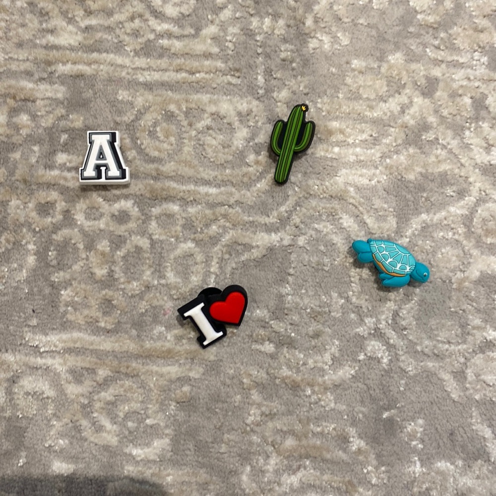 Croc gibits